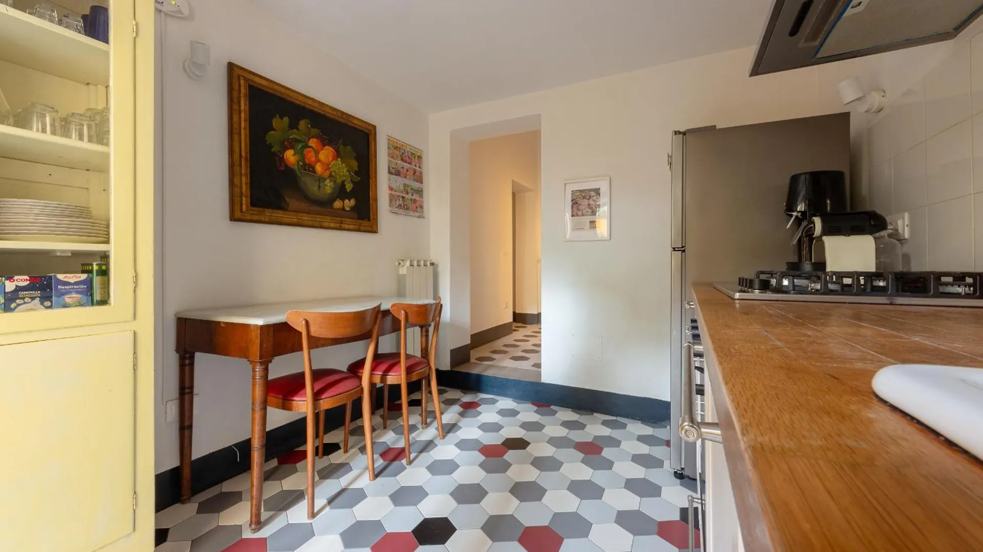 One Bedroom Apartment With Patio N2 Firenze 0*,  Italien