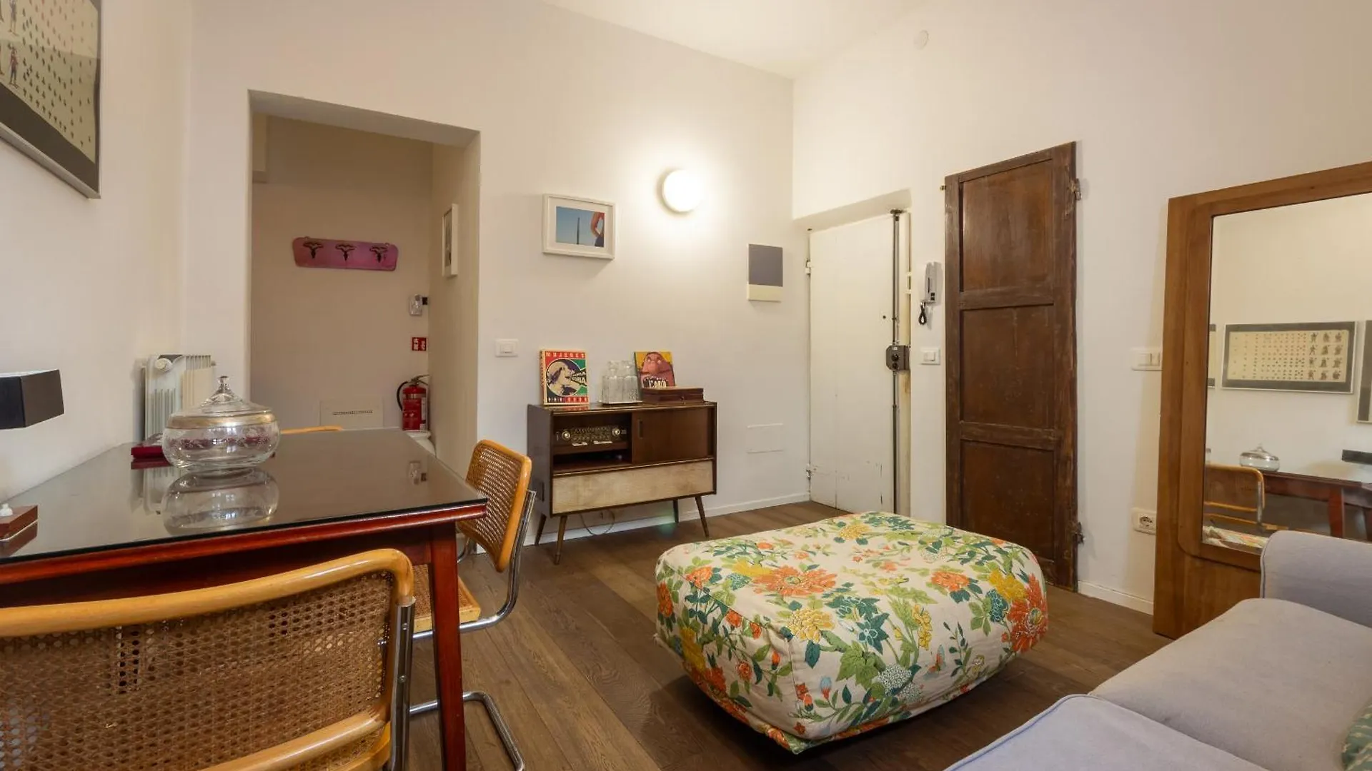 One Bedroom Apartment With Patio N2 Firenze